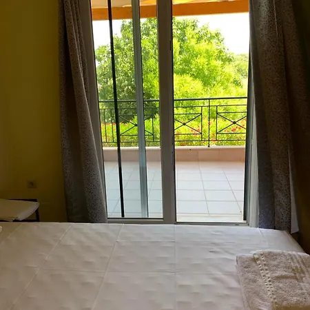 Voula Agios Ioannis * Lefkada City